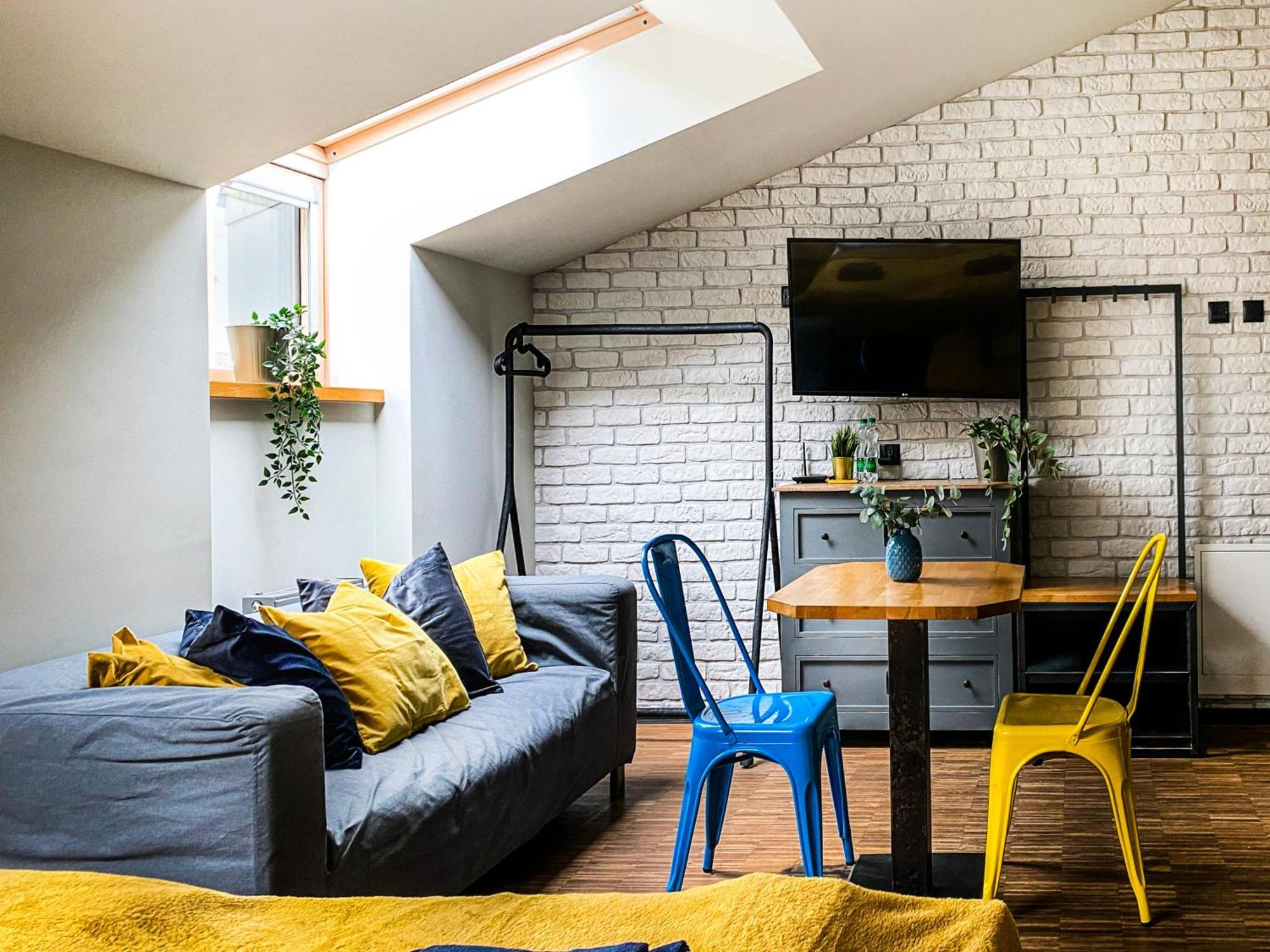 Cozy Apartment With Ac For Couples - Old Town คราคูฟ ภายนอก รูปภาพ