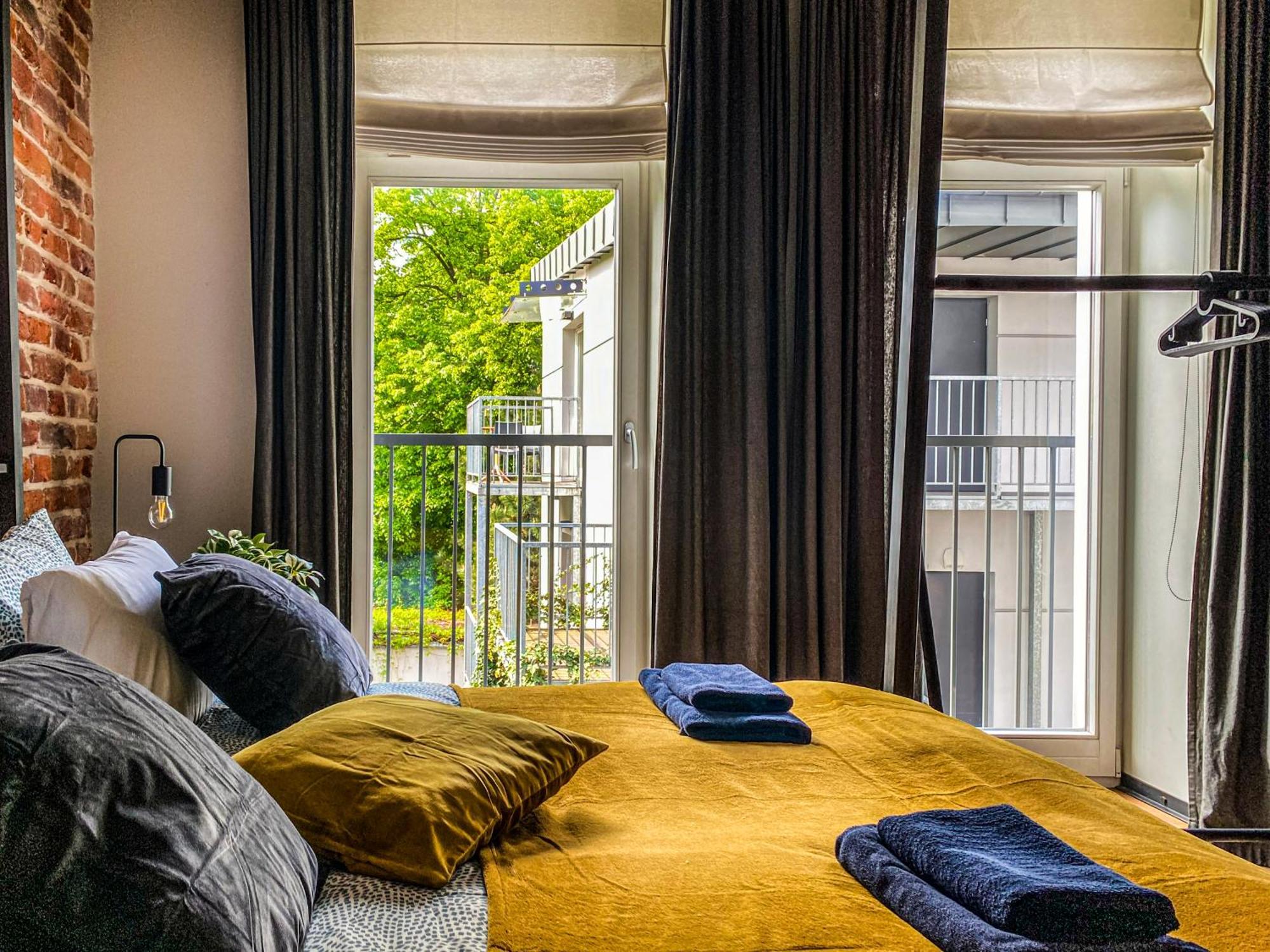 Cozy Apartment With Ac For Couples - Old Town คราคูฟ ภายนอก รูปภาพ