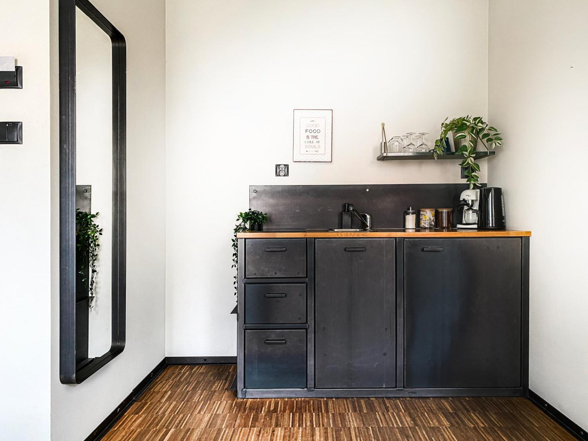 Cozy Apartment With Ac For Couples - Old Town คราคูฟ ภายนอก รูปภาพ