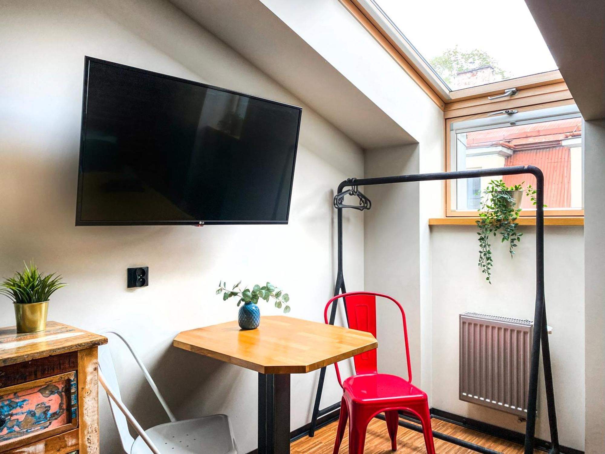 Cozy Apartment With Ac For Couples - Old Town คราคูฟ ภายนอก รูปภาพ