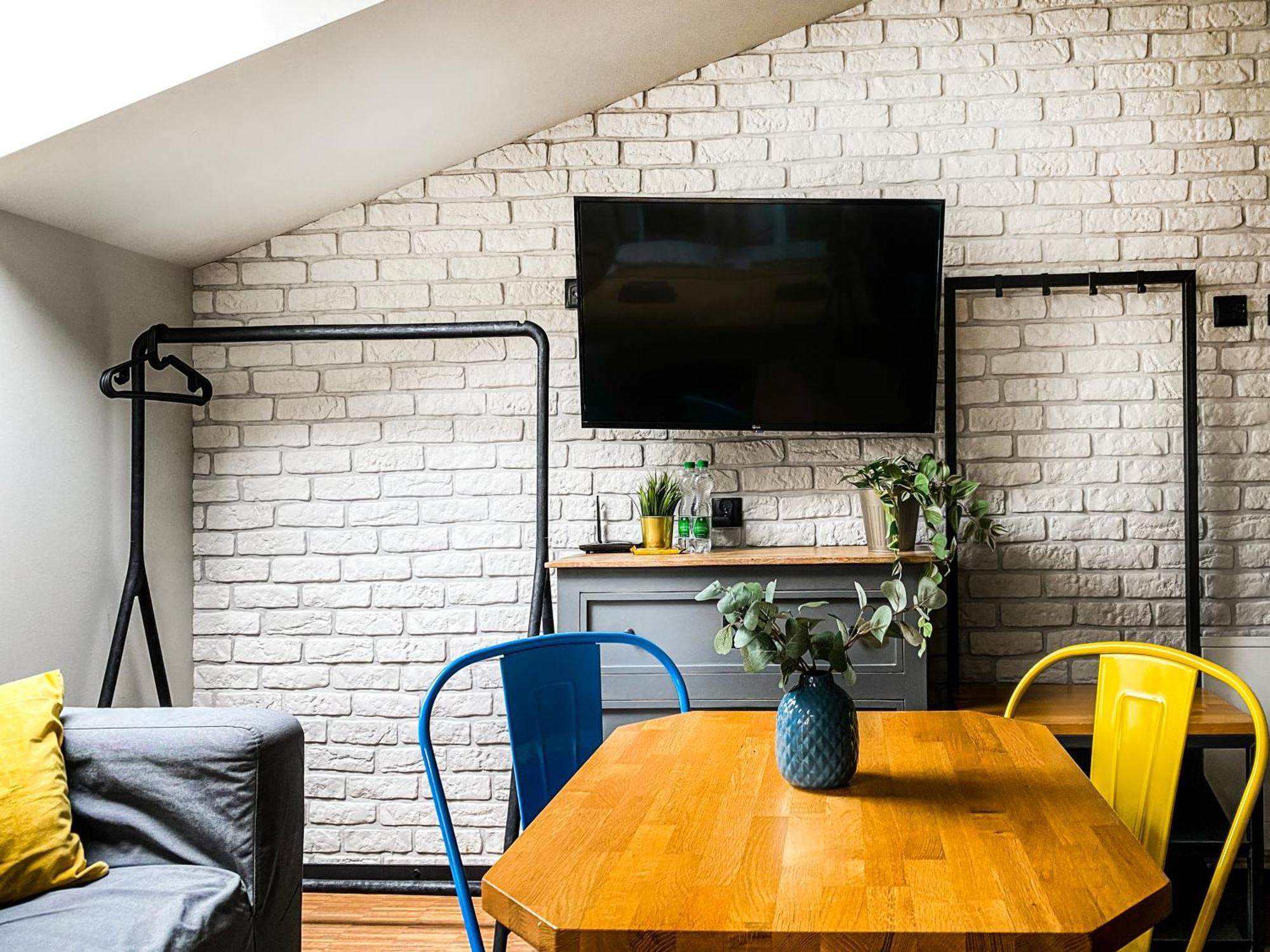 Cozy Apartment With Ac For Couples - Old Town คราคูฟ ภายนอก รูปภาพ